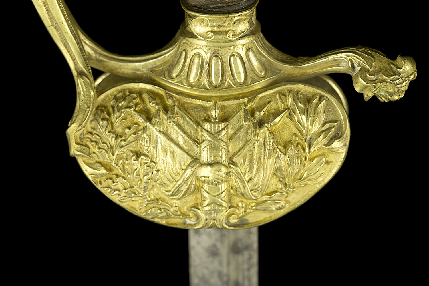 S000173_French_Republican_Smallsword_Detail_Shell_Obverse
