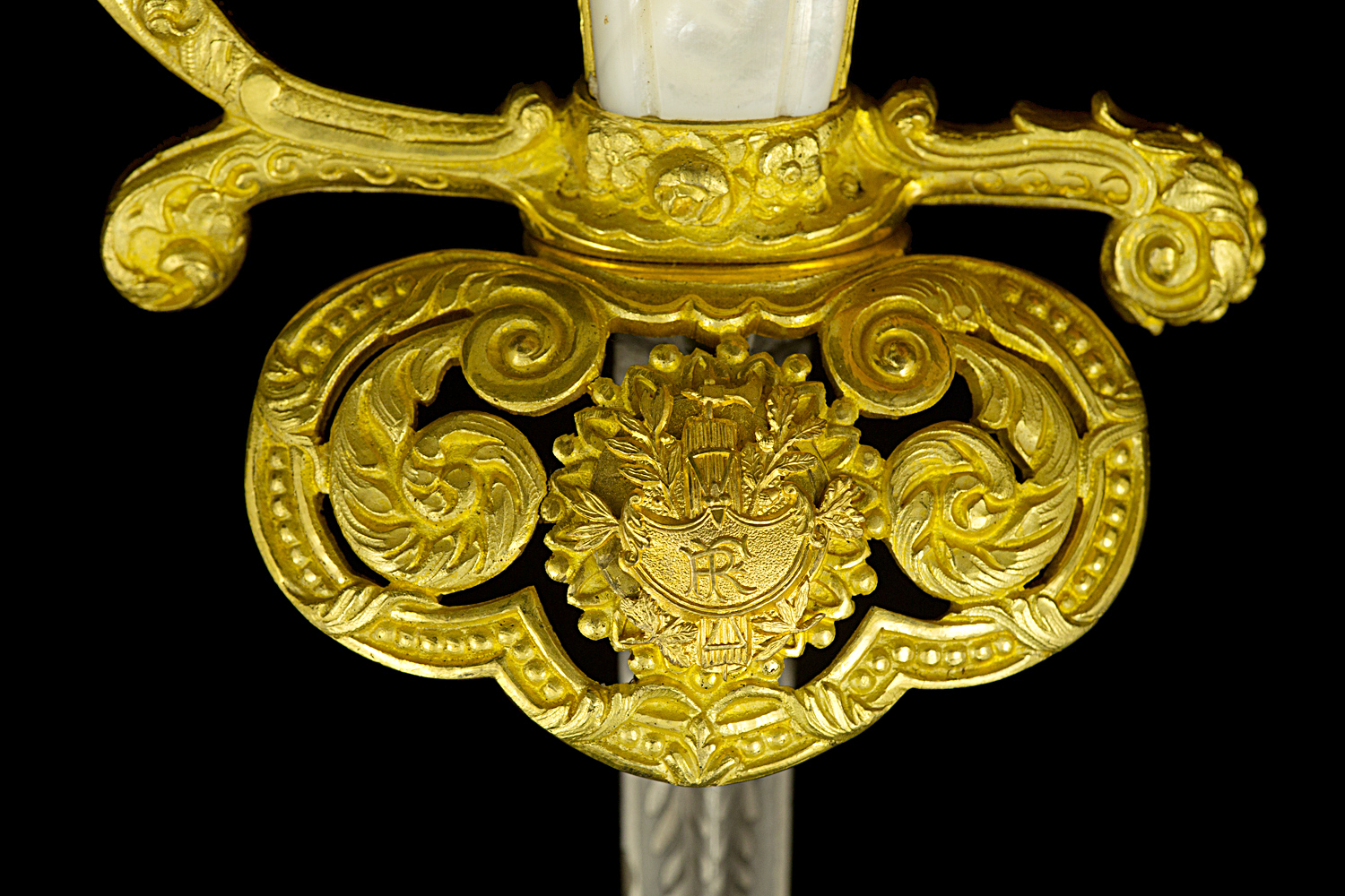 S000022_French_3rd_Republic_Smallsword_Detail_Shell_Obverse