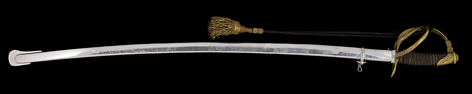S000049_Belgian_Sword_Full_Obverse_With_Scabbard