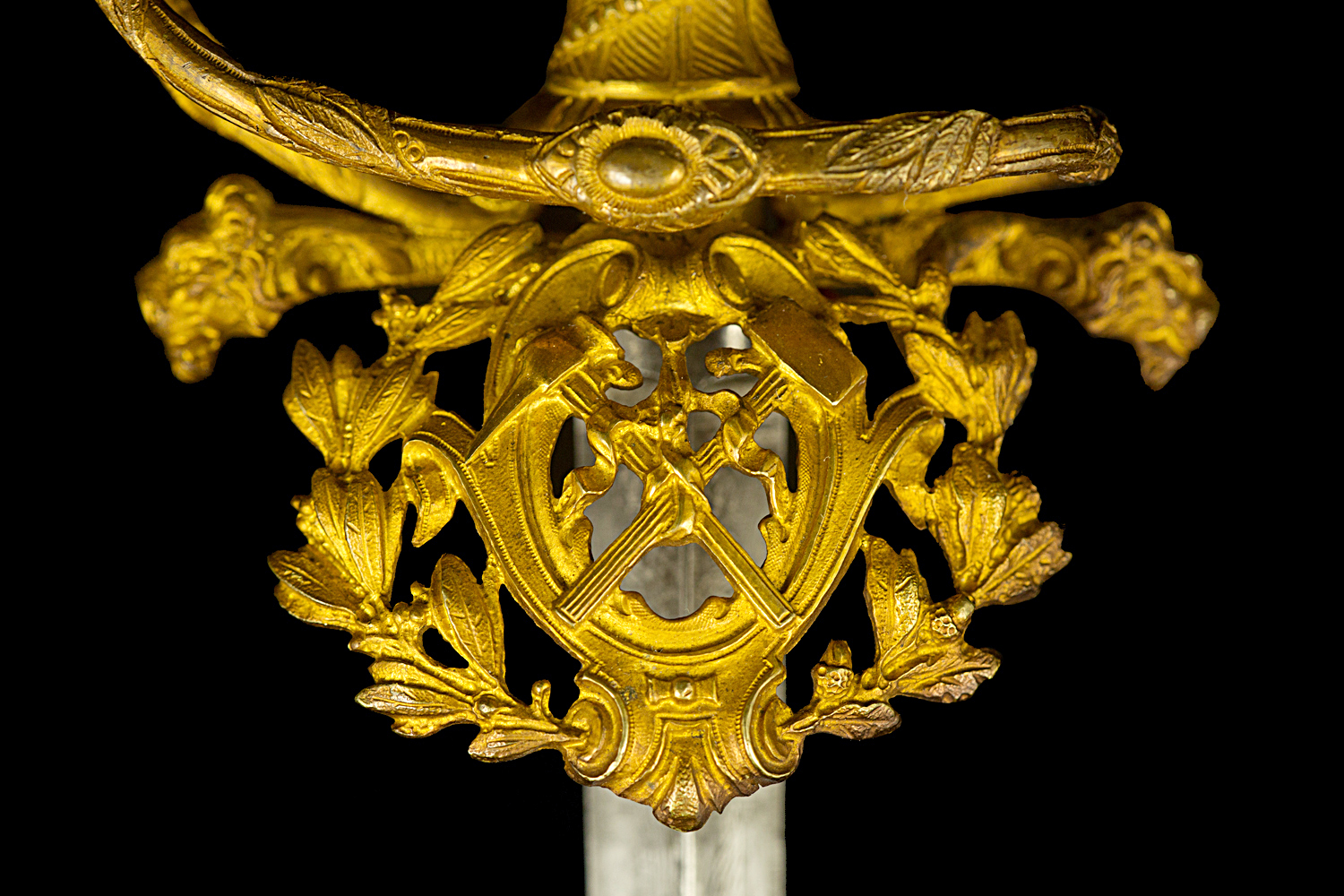 S000072_Belgian_Engineer_Smallsword_Detail_Shell_Obverse