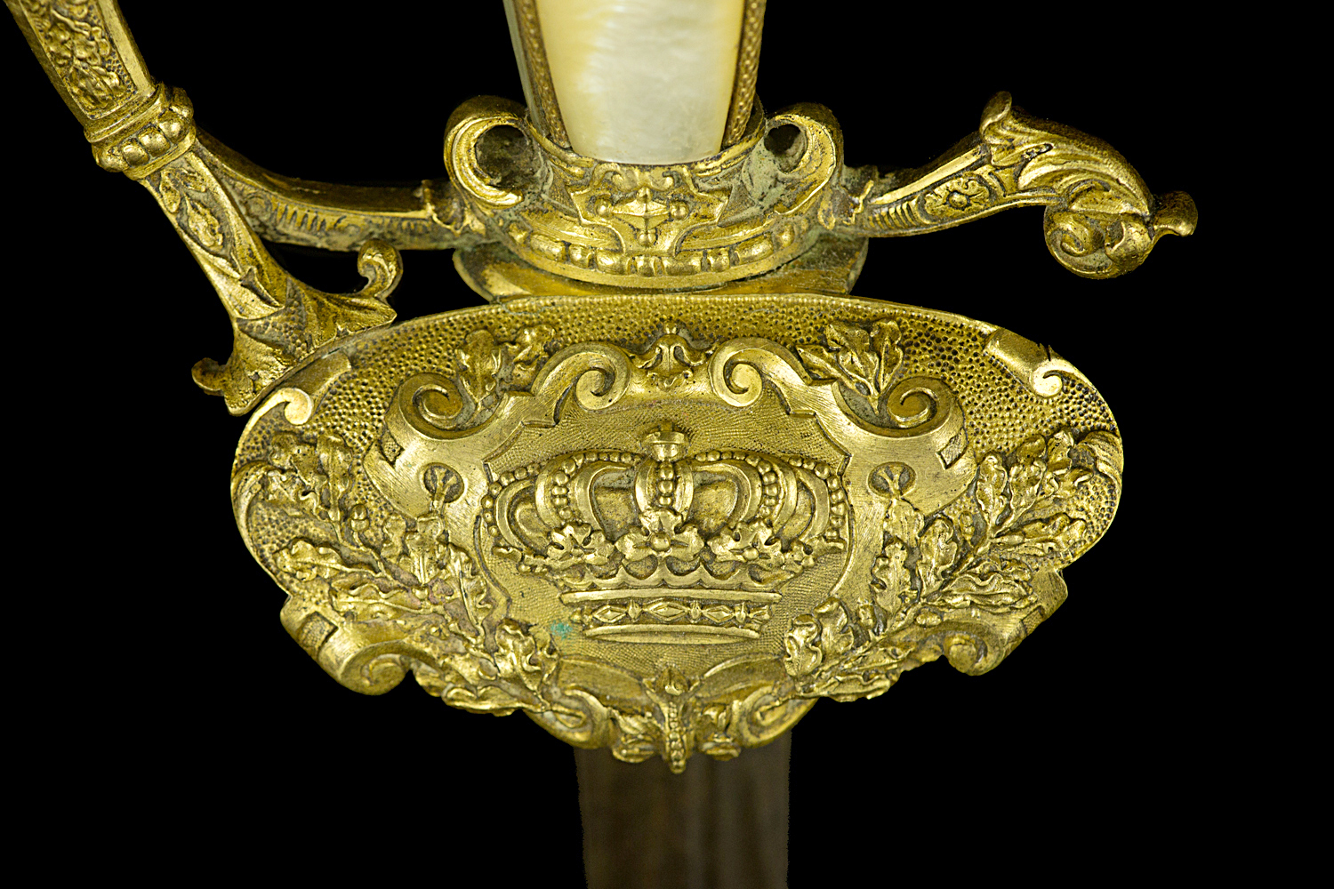 S000080_French_Smallsword_Detail_Shell_Obverse