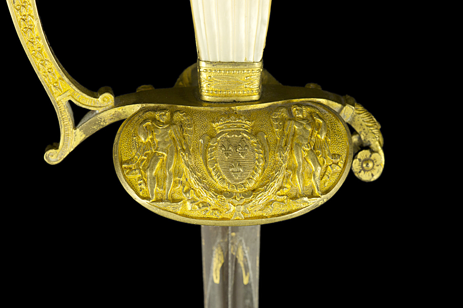 S000143_French_Court_Sword_Detail_Shell_Obverse